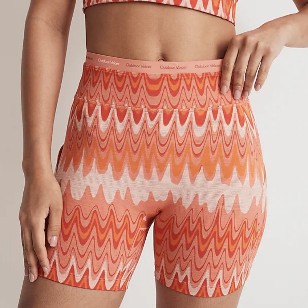 Outdoor Voices TechSweat 5" Thrive Shorts in Grapefruit Helios - Picture 3 of 12